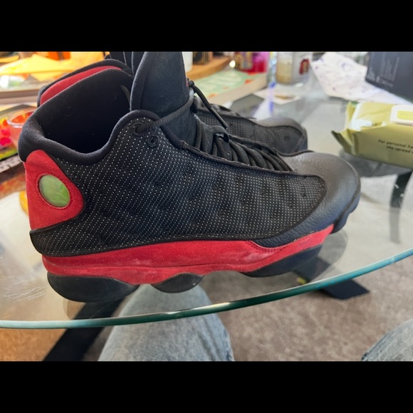 selling my jorda 13 breds they do need a cleaning and re dye they have no box - Picture 3 of 3